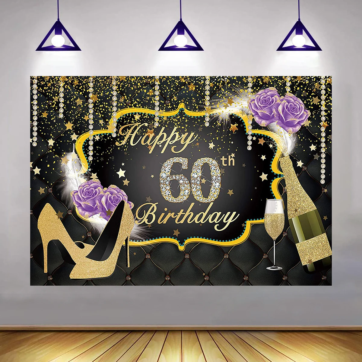 На фона на снимки от 60-годишнината, блестящо пурпурни точки и опит в златна рамка, украса за парти, балони с цветове от рози