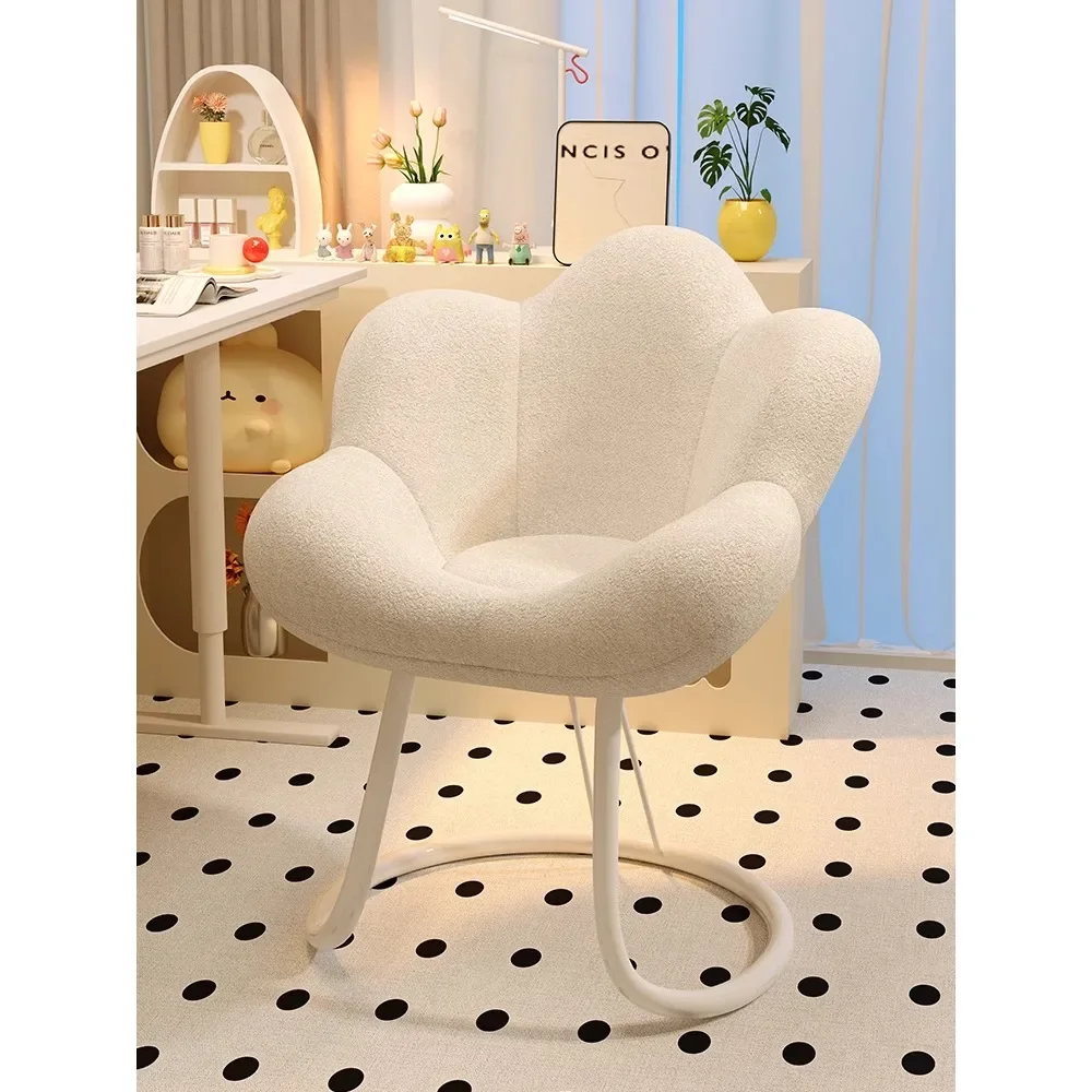 Столче за грим в спалнята, лесен луксозен прост модерен столче за обличане, домашен стол за грим cream wind, онлайн магазин celebrity ins, столче за нокти.