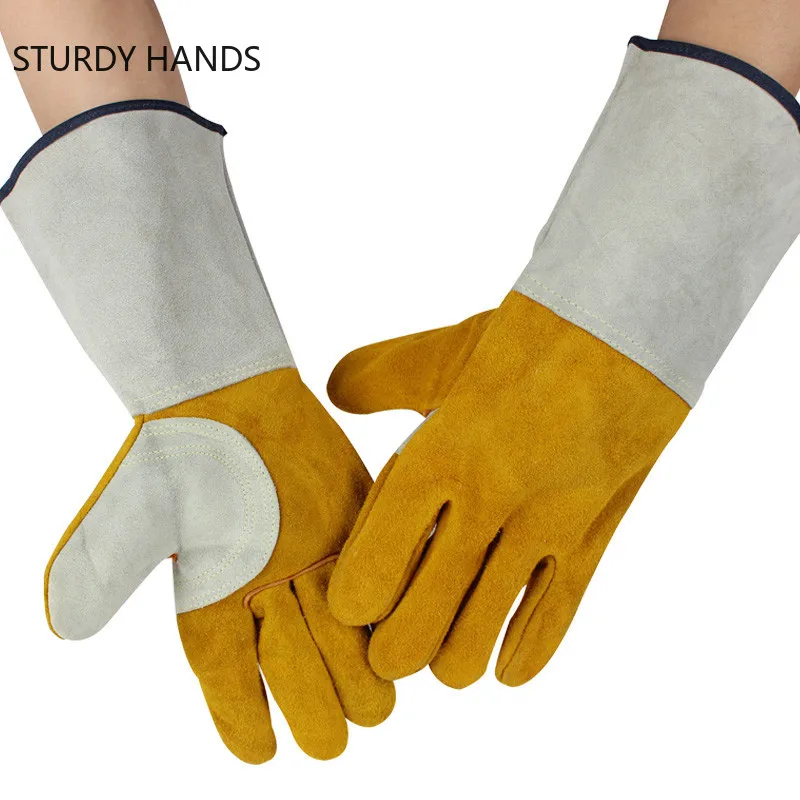 Една двойка огнеупорни трайни ръкавици заварчик от волска кожа, защитни ръкавици за заваряване на метал, ръчни инструменти, ръкавици водача